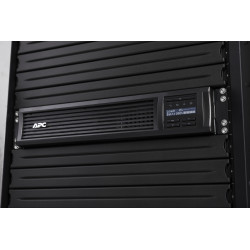 APC Smart-UPS SMT1000RMI2UC - 4x C13, USB, montable en rack, SmartConnect, 1000 VA